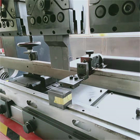 ele gesteuerter automatisierter Werksverkauf Stahlblechbiegemaschine CNC-Abkantpresse Hinteranschlag