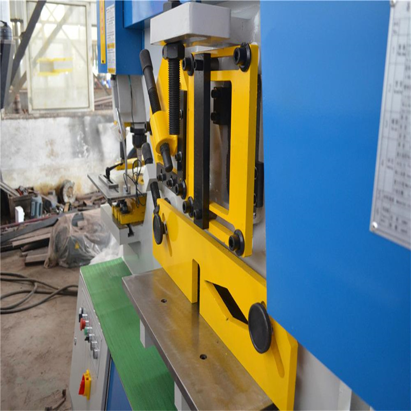 Hochwertige Blechbiege-CNC-Hydraulik-Eisenarbeiter-Maschinen-Stanzpresse-Maschine