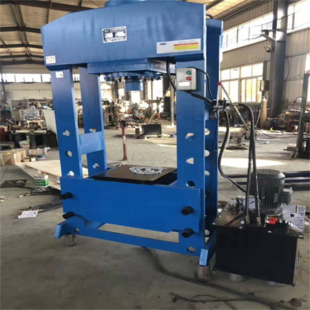 Hydraulische 4-Säulen-Pressmaschine zum Prägen von robusten Stahltürverkleidungen