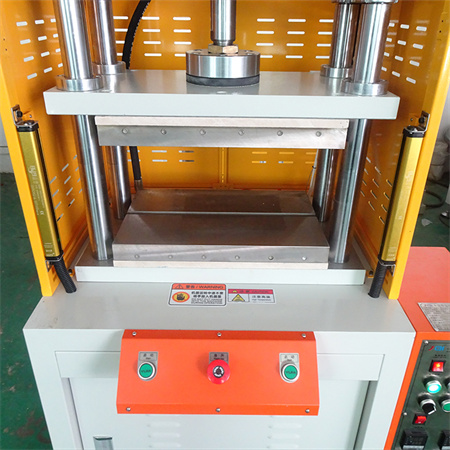 Tonnen-Pressmaschine 500/600/800 Tonnen Sperrholz-Heißpressmaschine für die Herstellung von Sperrholz-Produktionslinien