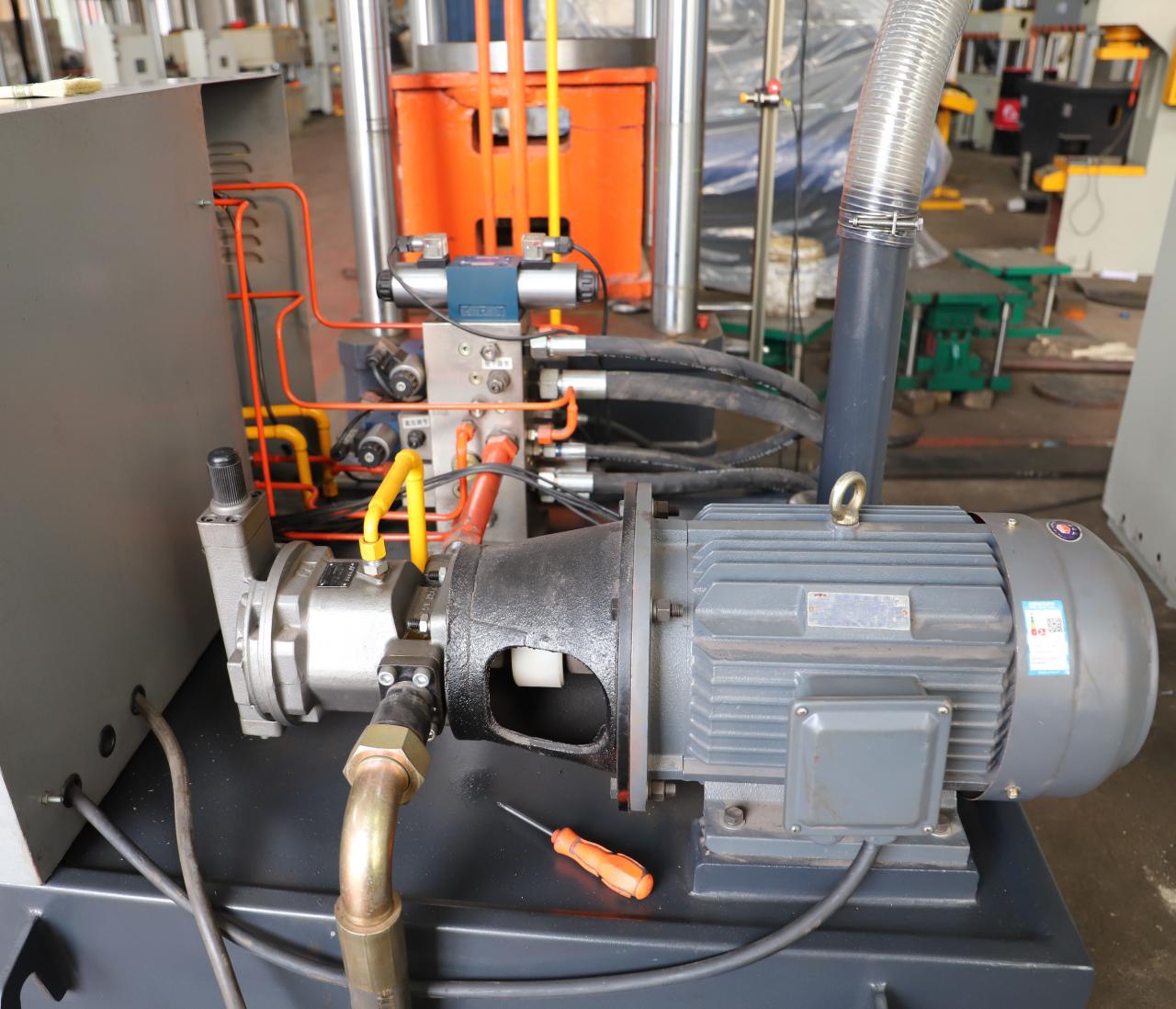 Hot Plate Hydroforming 100-Tonnen-Stanzmaschine Hydraulische Pressmaschine