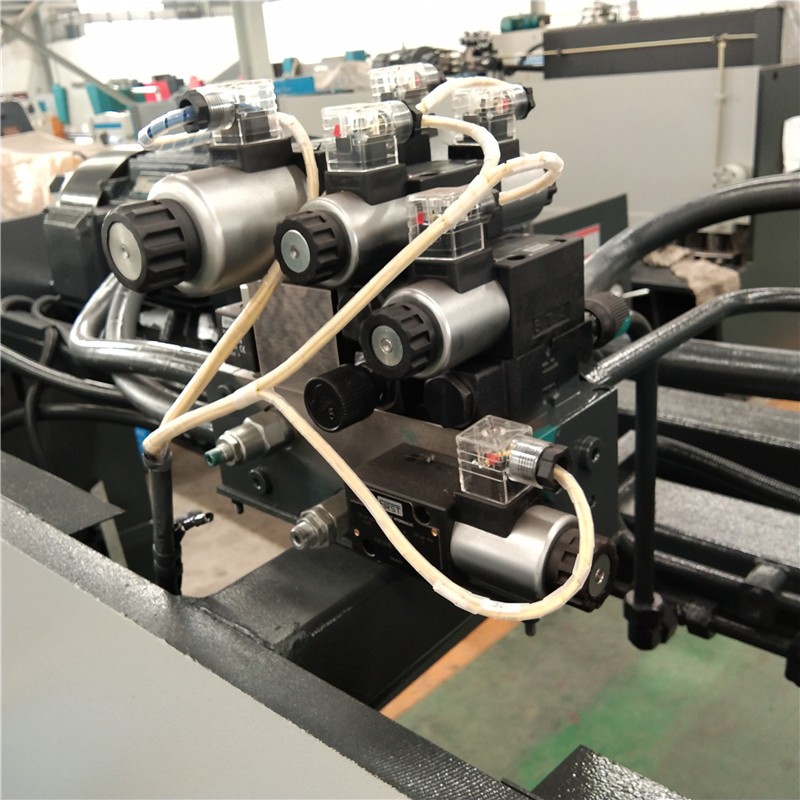 Qc12k-4x2500 Cnc Hydraulische kundenspezifische Schermaschine Schneidemaschine